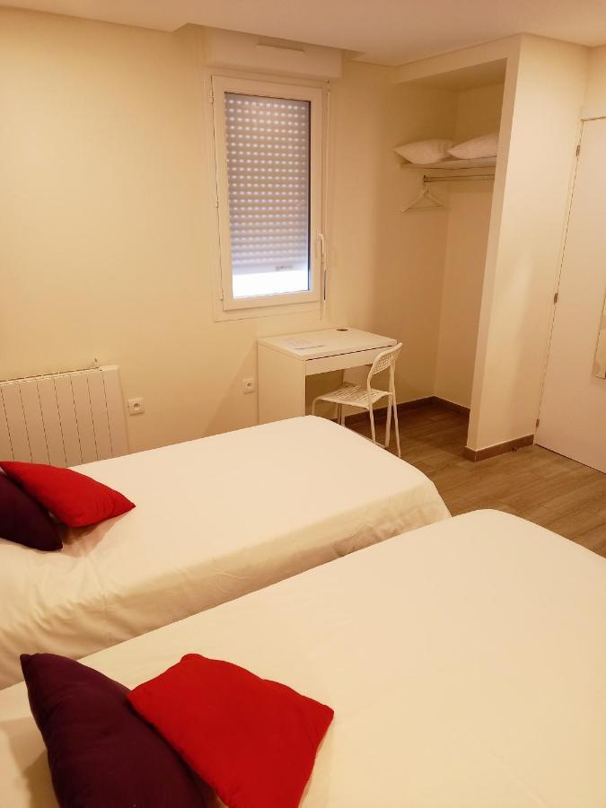 Hôtel M&R Ifs Buitenkant foto